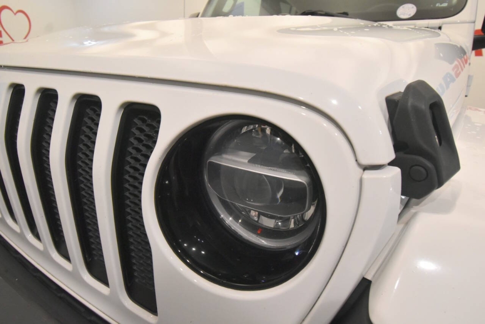 2019 Jeep Wrangler Unlimited Sahara, White, Mileage: 96,141 - photo 7