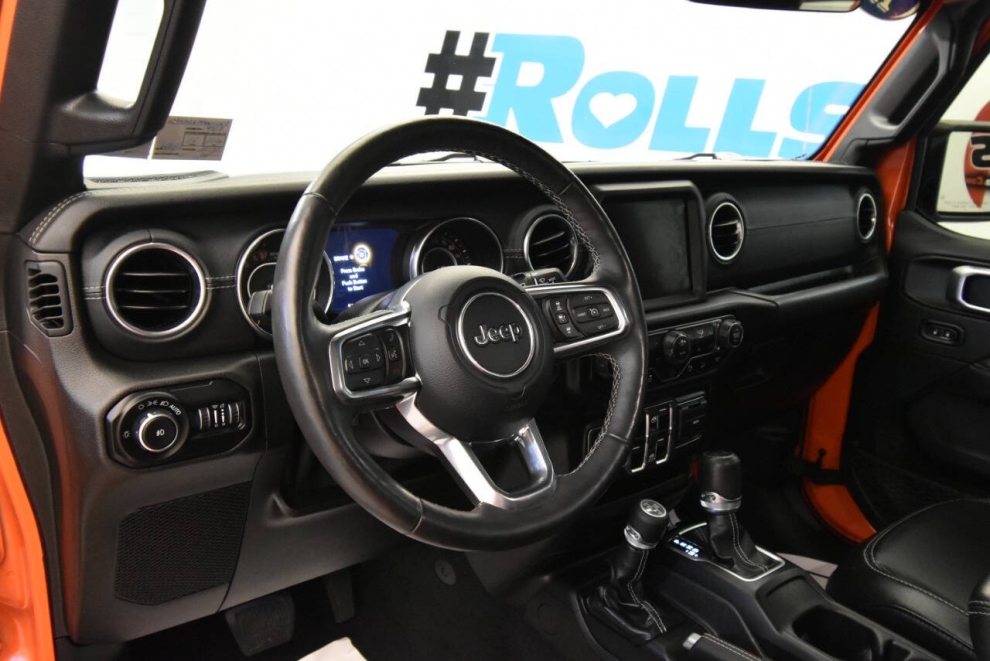 2019 Jeep Wrangler Unlimited Moab, Orange, Mileage: 54,511 - photo 11