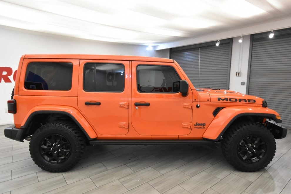 2019 Jeep Wrangler Unlimited Moab, Orange, Mileage: 54,511 - photo 5