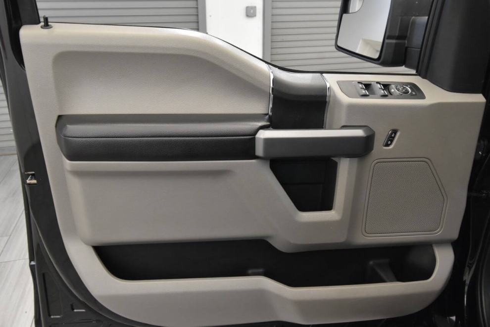 2020 Ford F-150 XLT, Black, Mileage: 66,995 - photo 12
