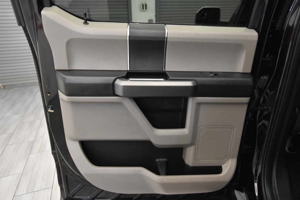 2020 Ford F-150 XLT, Black, Mileage: 66,995 - photo 14