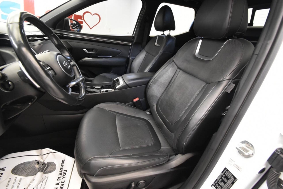 2022 Hyundai Santa Cruz Limited AWD 4dr Crew Cab 4.3ft SB, White, Mileage: 83,811 - photo 10