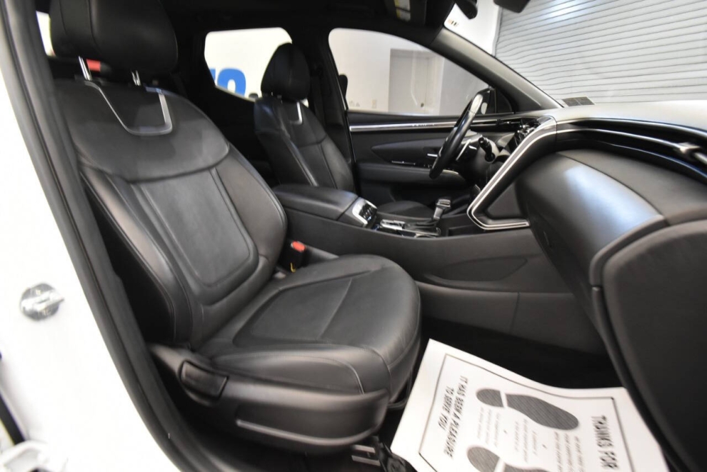 2022 Hyundai Santa Cruz Limited AWD 4dr Crew Cab 4.3ft SB, White, Mileage: 83,811 - photo 15