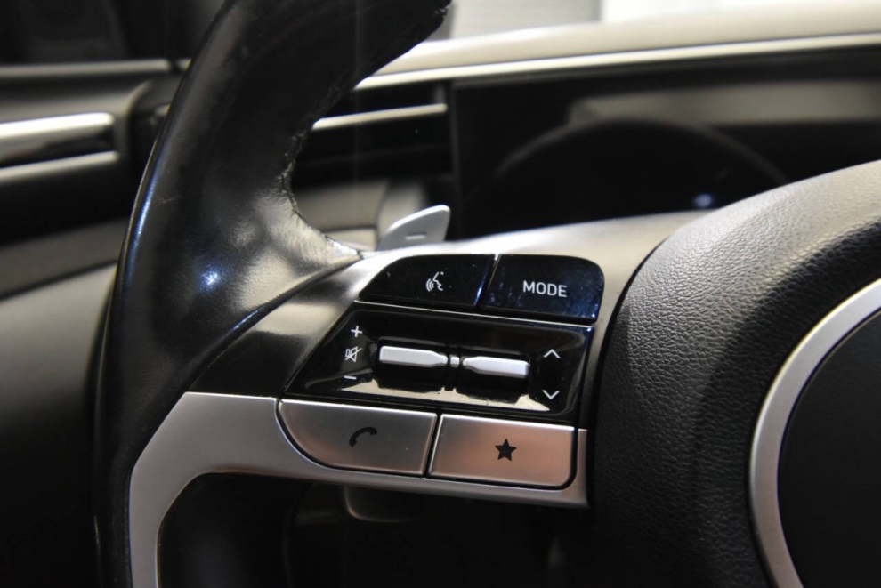 2022 Hyundai Santa Cruz Limited AWD 4dr Crew Cab 4.3ft SB, White, Mileage: 83,811 - photo 20