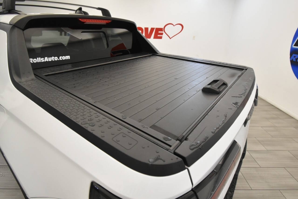 2022 Hyundai Santa Cruz Limited AWD 4dr Crew Cab 4.3ft SB, White, Mileage: 83,811 - photo 32