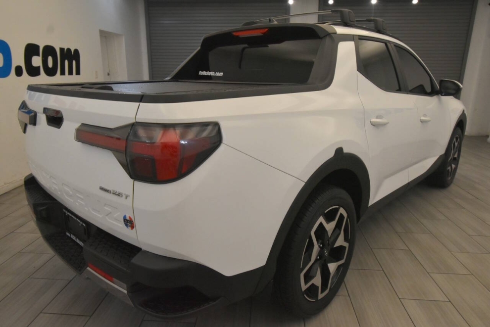 2022 Hyundai Santa Cruz Limited AWD 4dr Crew Cab 4.3ft SB, White, Mileage: 83,811 - photo 4