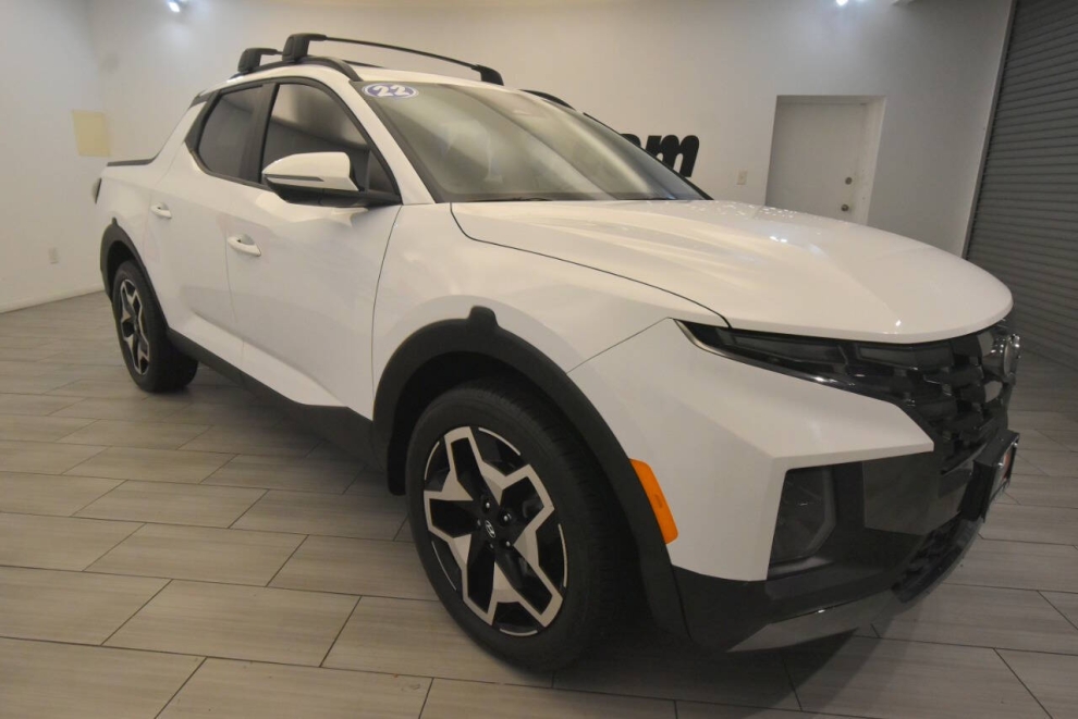2022 Hyundai Santa Cruz Limited AWD 4dr Crew Cab 4.3ft SB, White, Mileage: 83,811 - photo 6