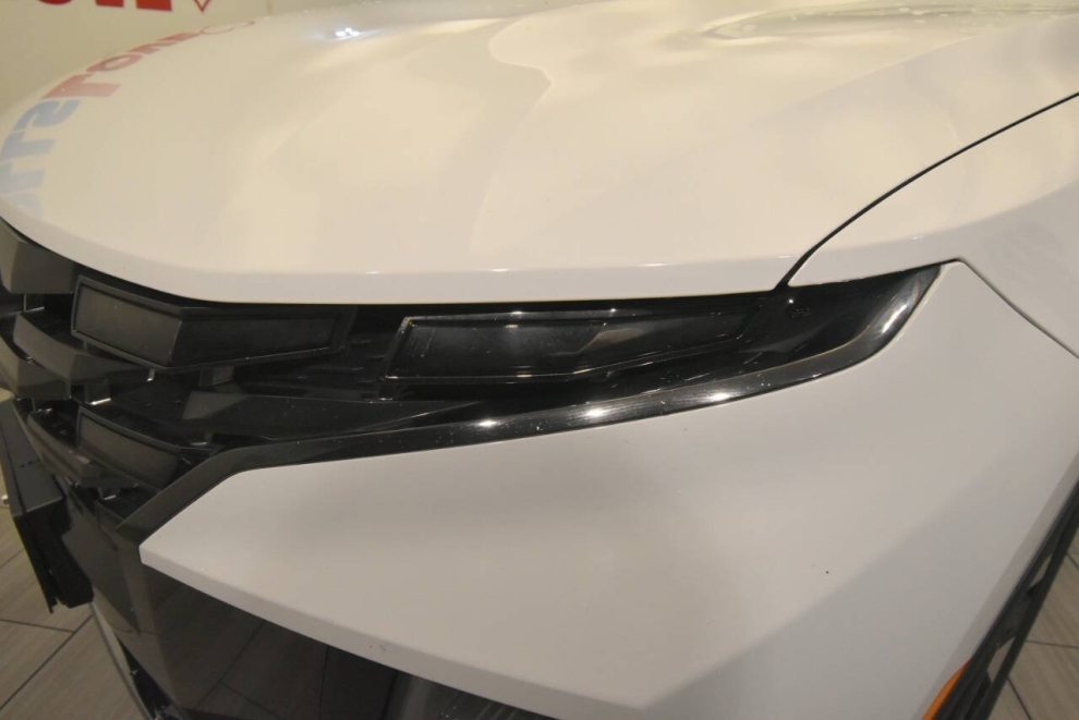 2022 Hyundai Santa Cruz Limited AWD 4dr Crew Cab 4.3ft SB, White, Mileage: 83,811 - photo 7