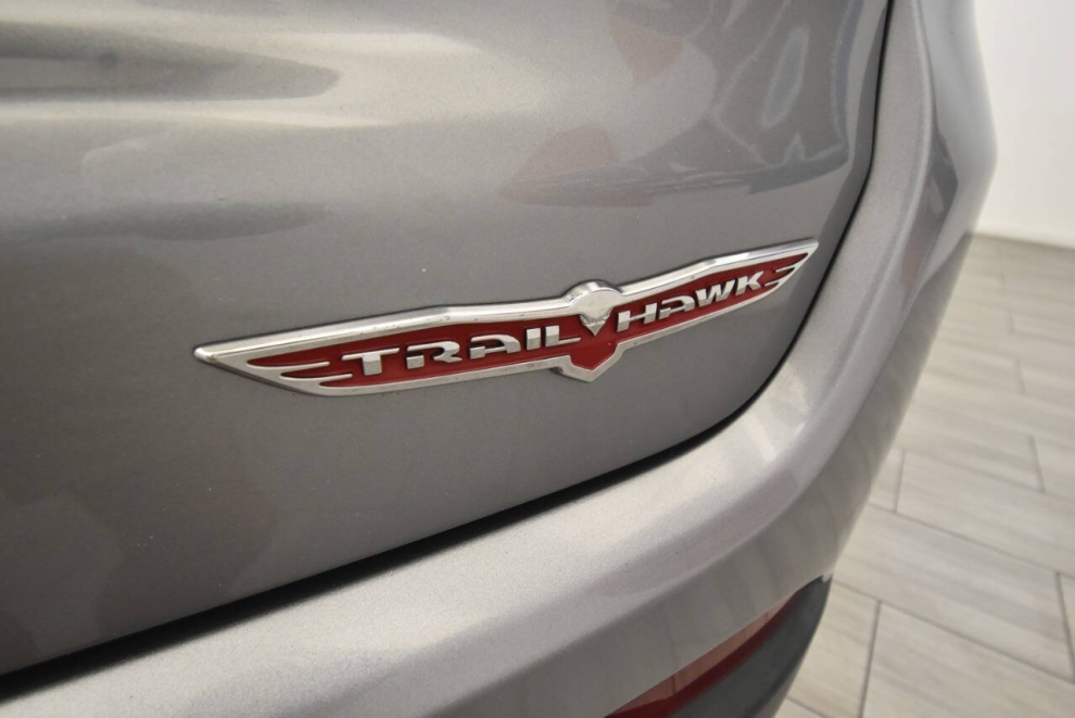 2020 Jeep Compass Trailhawk 4x4 4dr SUV, Silver, Mileage: 94,412 - photo 31