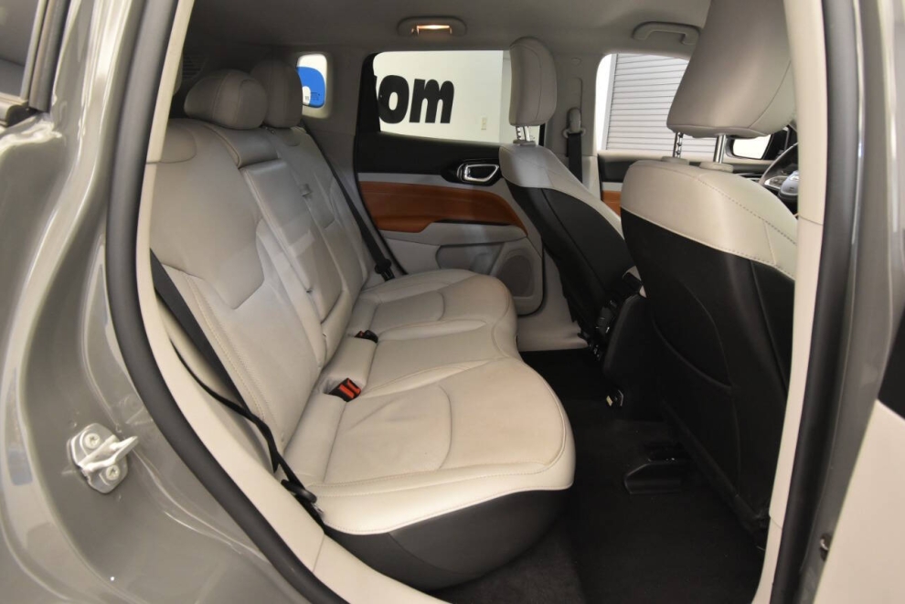 2022 Jeep Compass Limited, Gray, Mileage: 29,678 - photo 16