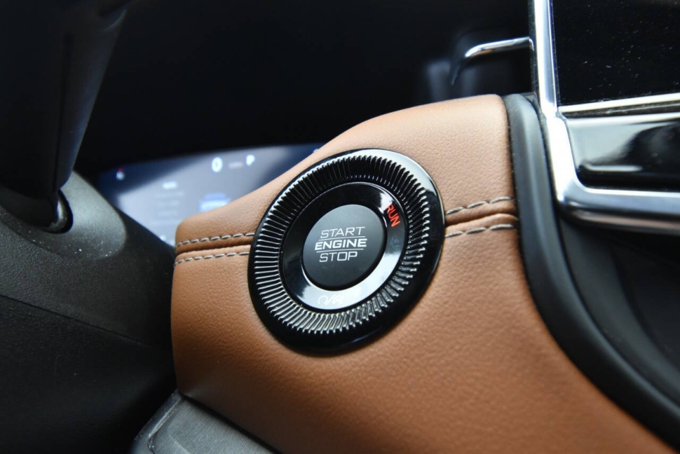 2022 Jeep Compass Limited, Gray, Mileage: 29,678 - photo 18
