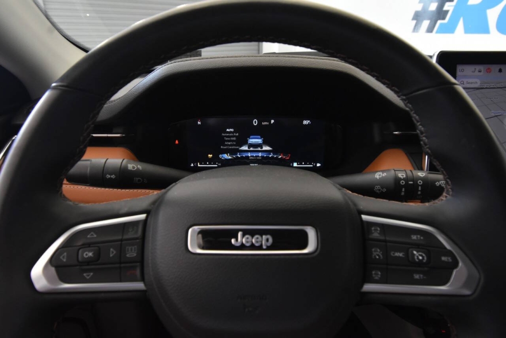 2022 Jeep Compass Limited, Gray, Mileage: 29,678 - photo 23