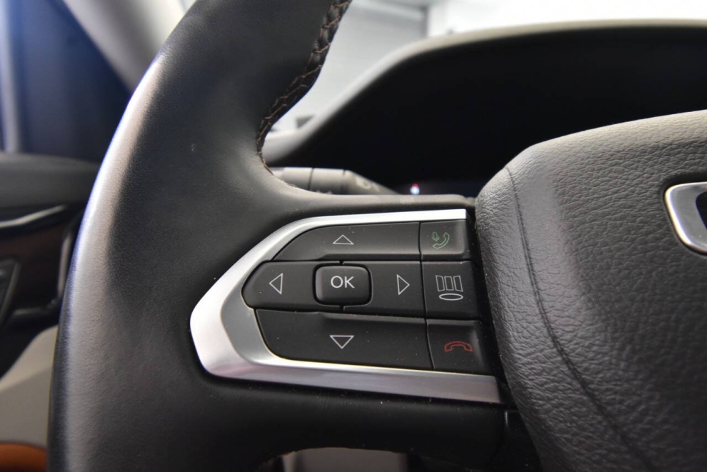 2022 Jeep Compass Limited, Gray, Mileage: 29,678 - photo 24