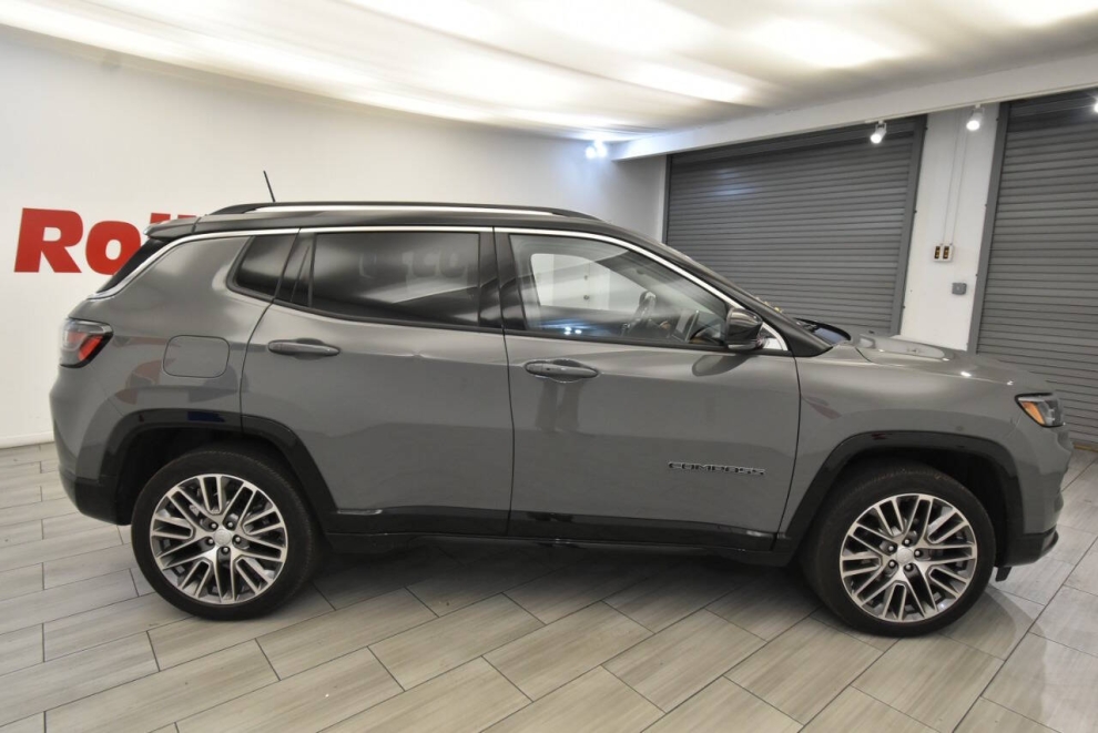 2022 Jeep Compass Limited, Gray, Mileage: 29,678 - photo 5