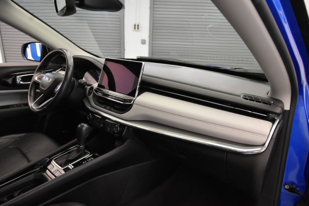 2022 Jeep Compass Limited, Blue, Mileage: 28,325 - photo 14