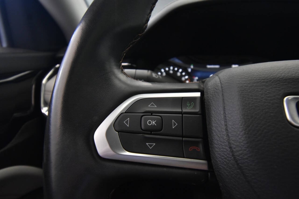 2022 Jeep Compass Limited, Blue, Mileage: 28,325 - photo 25