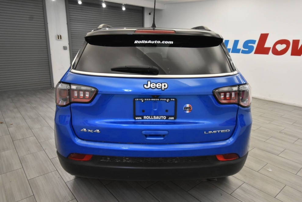 2022 Jeep Compass Limited, Blue, Mileage: 28,325 - photo 3