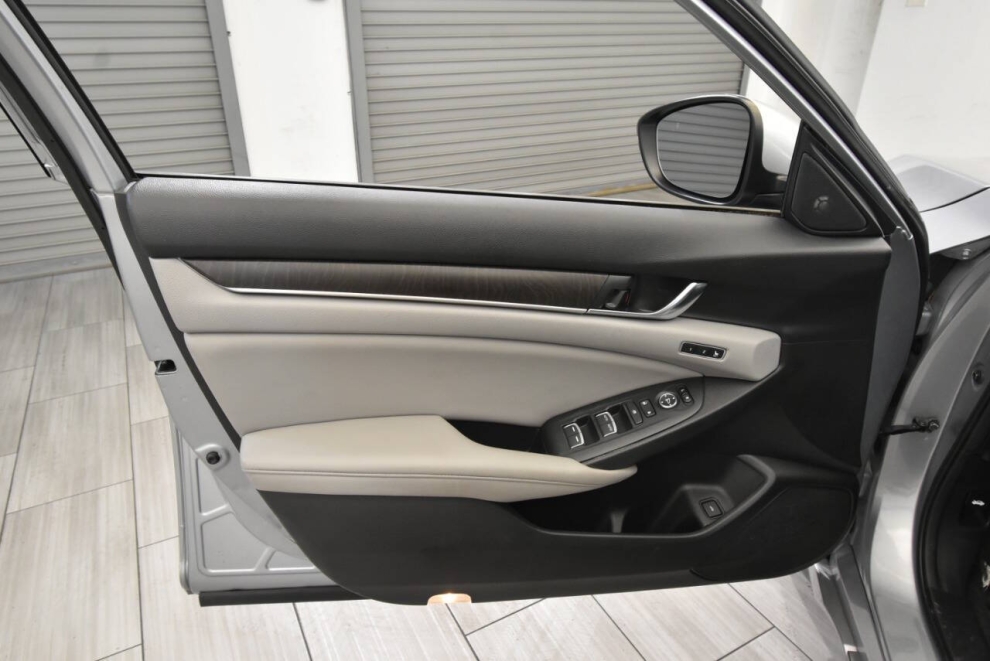 2020 Honda Accord Hybrid EX L 4dr Sedan, Silver, Mileage: 48,432 - photo 10