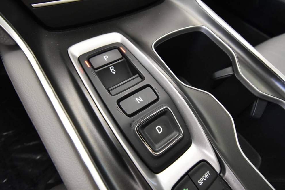 2020 Honda Accord Hybrid EX L 4dr Sedan, Silver, Mileage: 48,432 - photo 18