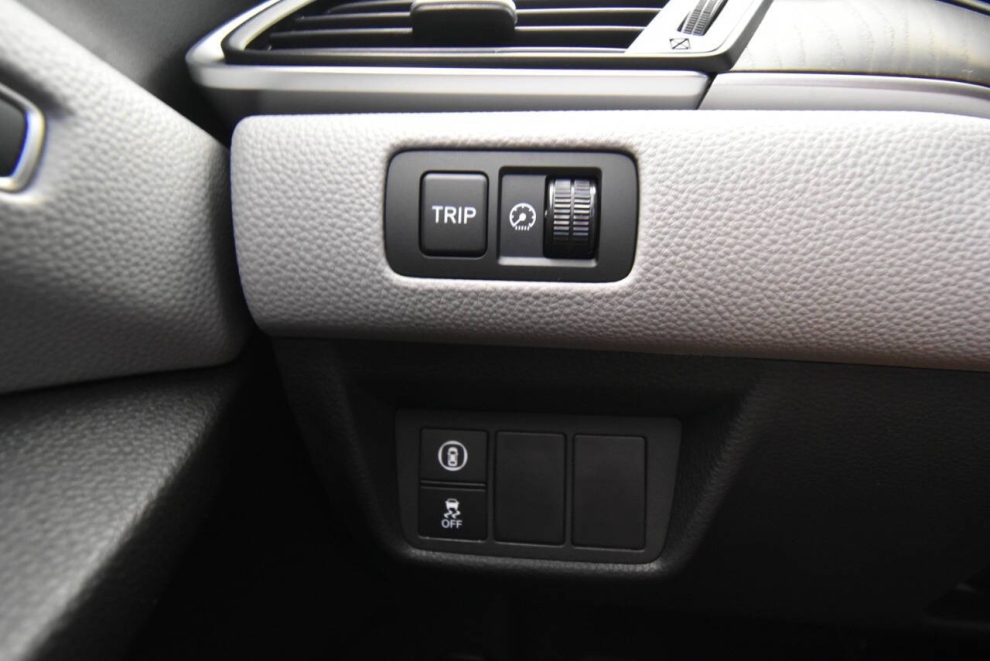 2020 Honda Accord Hybrid EX L 4dr Sedan, Silver, Mileage: 48,432 - photo 27