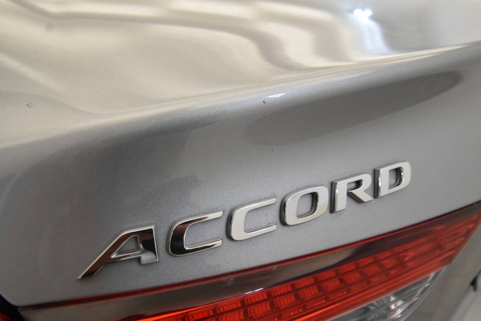 2020 Honda Accord Hybrid EX L 4dr Sedan, Silver, Mileage: 48,432 - photo 30