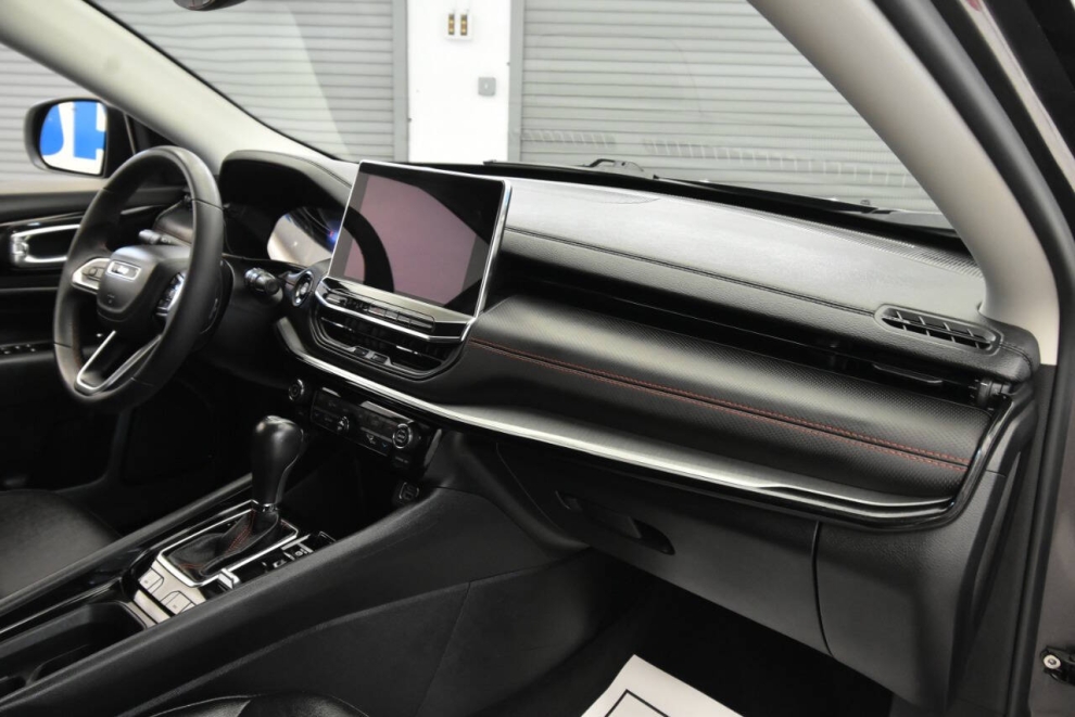 2022 Jeep Compass Trailhawk 4x4 4dr SUV, Gray, Mileage: 31,573 - photo 14