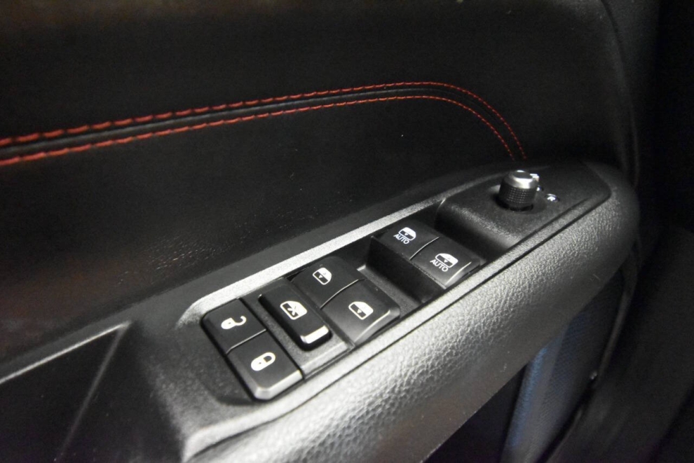 2022 Jeep Compass Trailhawk 4x4 4dr SUV, Gray, Mileage: 31,573 - photo 27