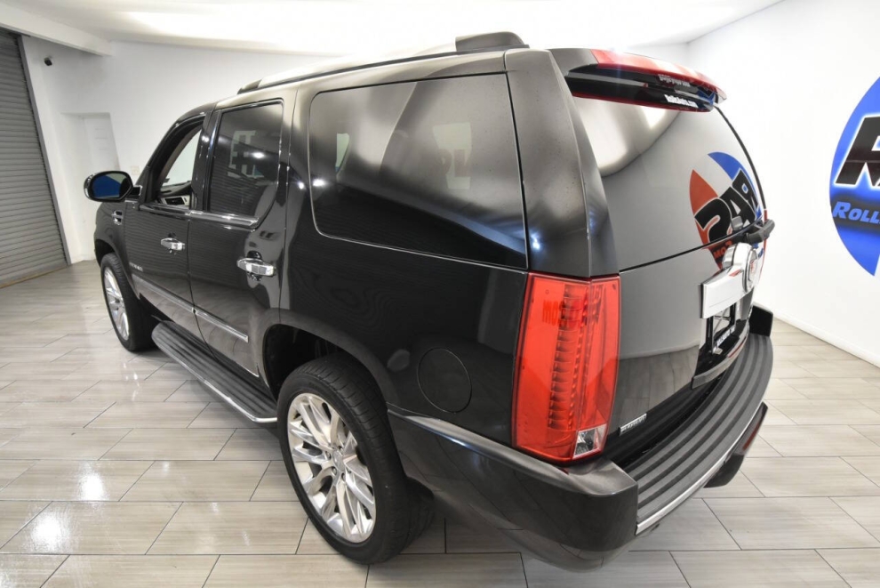 2011 Cadillac Escalade Luxury AWD 4dr SUV, Black, Mileage: 103,772 - photo 2