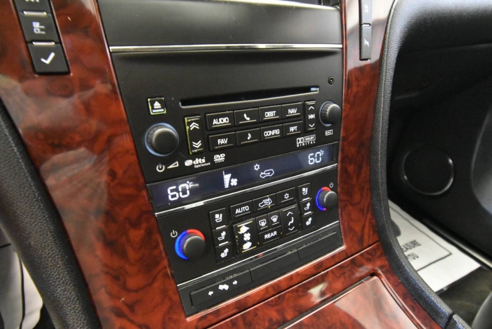 2011 Cadillac Escalade Luxury AWD 4dr SUV, Black, Mileage: 103,772 - photo 20