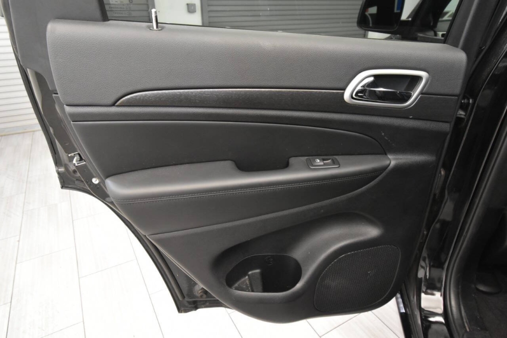 2018 Jeep Grand Cherokee Altitude, Black, Mileage: 80,084 - photo 12
