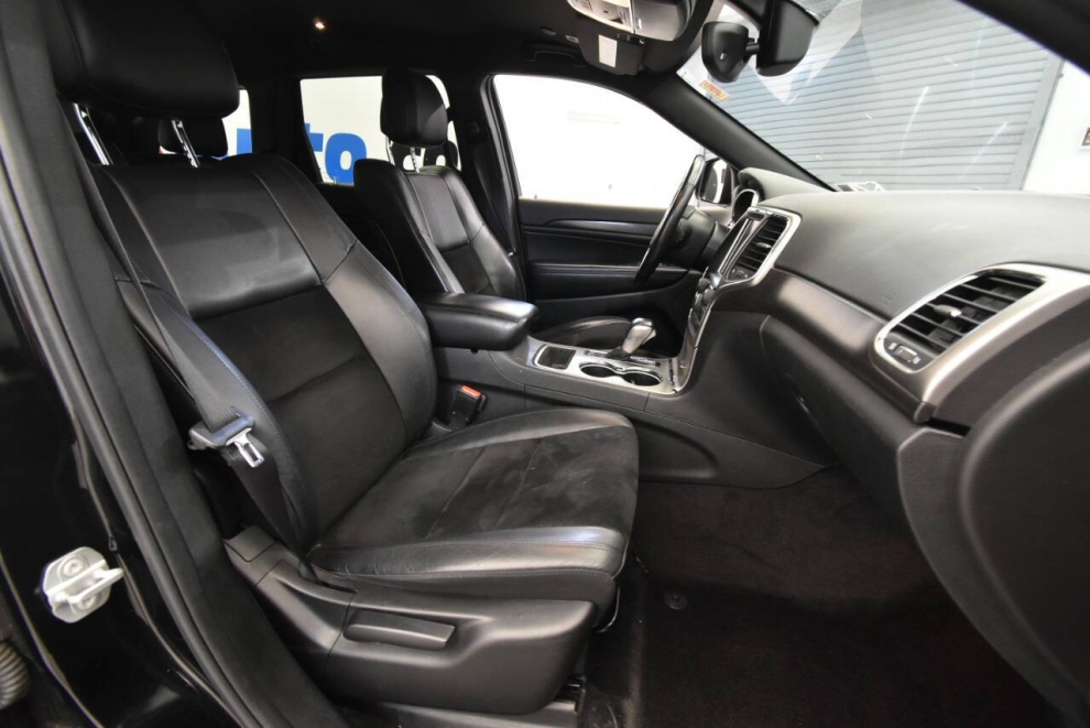 2018 Jeep Grand Cherokee Altitude, Black, Mileage: 80,084 - photo 14