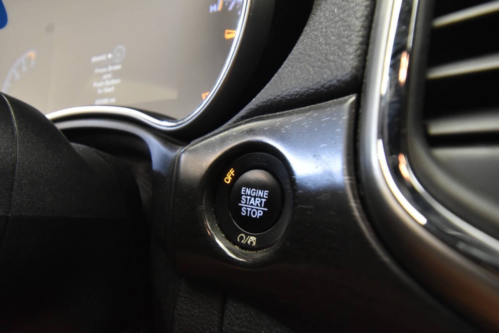 2018 Jeep Grand Cherokee Altitude, Black, Mileage: 80,084 - photo 17