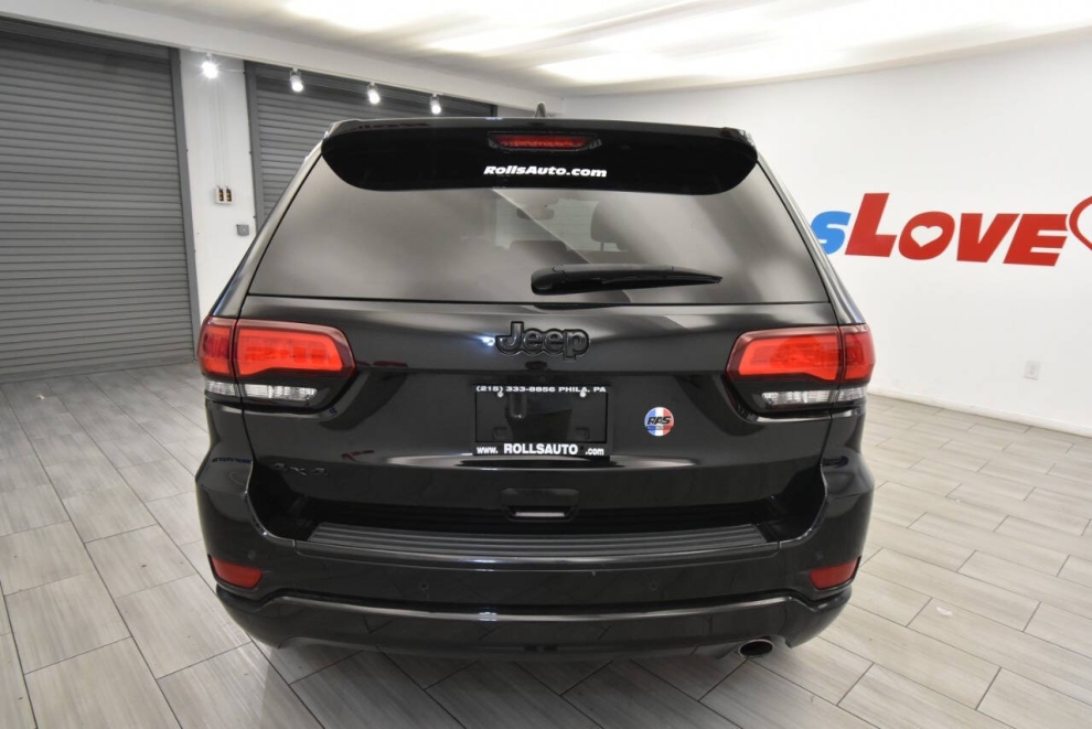 2018 Jeep Grand Cherokee Altitude, Black, Mileage: 80,084 - photo 3