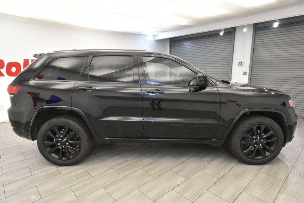 2018 Jeep Grand Cherokee Altitude, Black, Mileage: 80,084 - photo 5