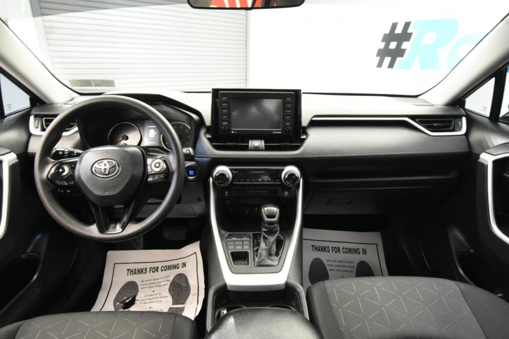 2021 Toyota RAV4 XLE AWD 4dr SUV, Gray, Mileage: 88,371 - photo 17