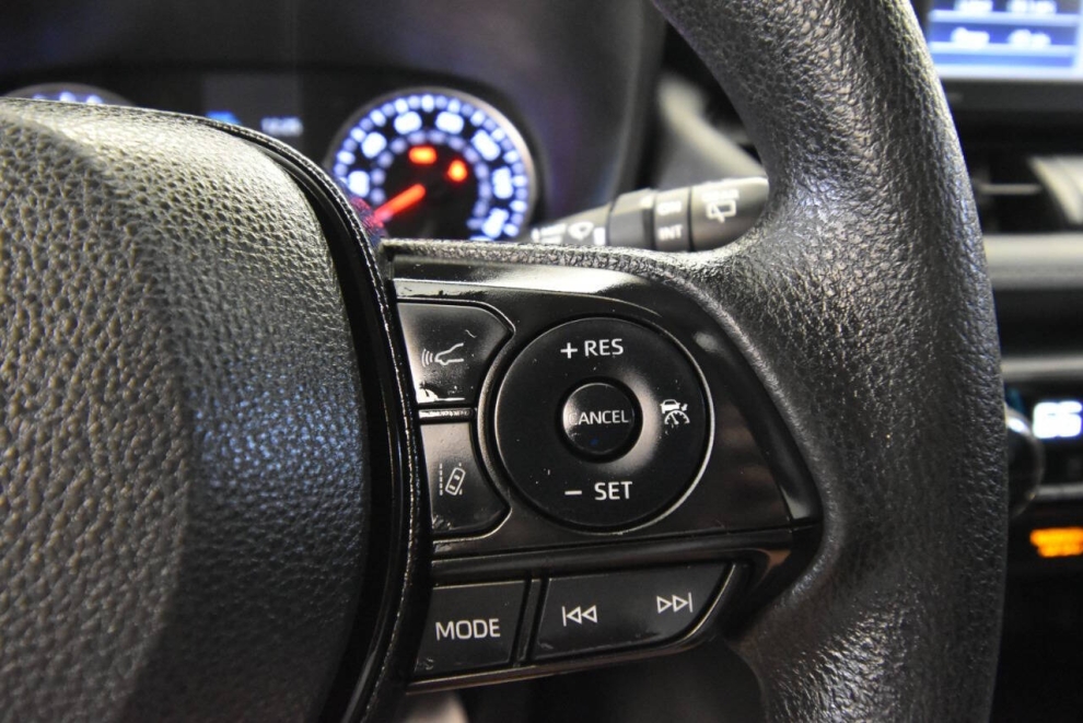 2021 Toyota RAV4 XLE AWD 4dr SUV, Gray, Mileage: 88,371 - photo 25