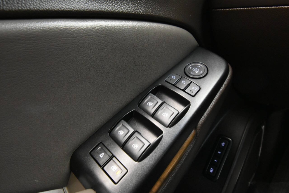 2018 GMC Yukon Denali 4x4 4dr SUV, Gray, Mileage: 104,616 - photo 31