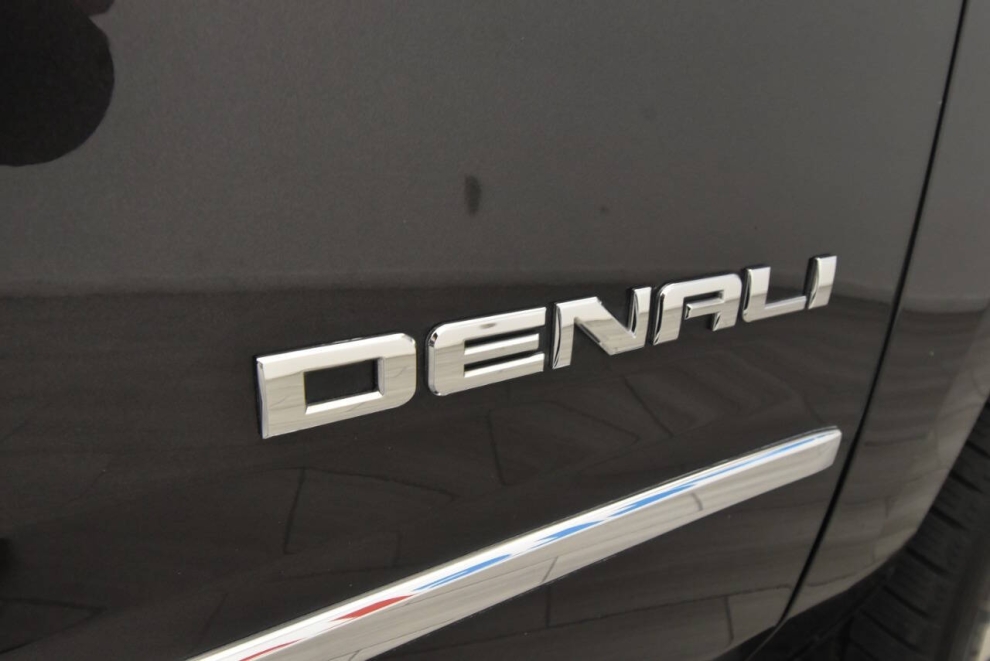 2018 GMC Yukon Denali 4x4 4dr SUV, Gray, Mileage: 104,616 - photo 36
