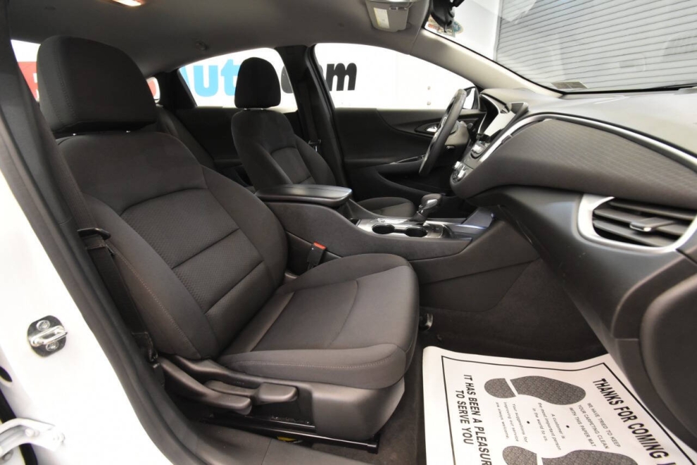 2023 Chevrolet Malibu LT 4dr Sedan w/1LT, White, Mileage: 94,688 - photo 15