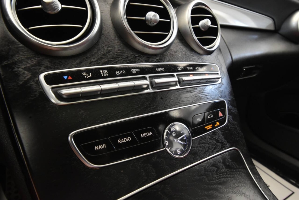 2019 Mercedes-Benz C-Class C 300 4MATIC AWD 4dr Sedan, Silver, Mileage: 86,914 - photo 21