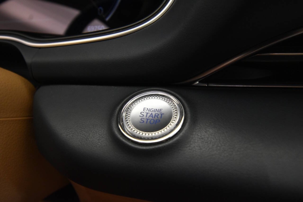 2021 Genesis GV80 3.5T, White, Mileage: 69,650 - photo 20