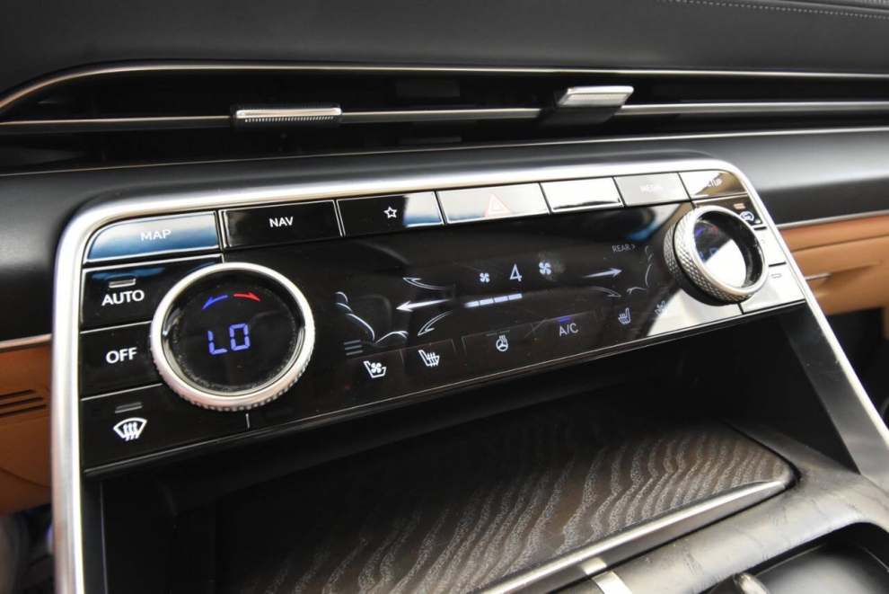 2021 Genesis GV80 3.5T, White, Mileage: 69,650 - photo 23