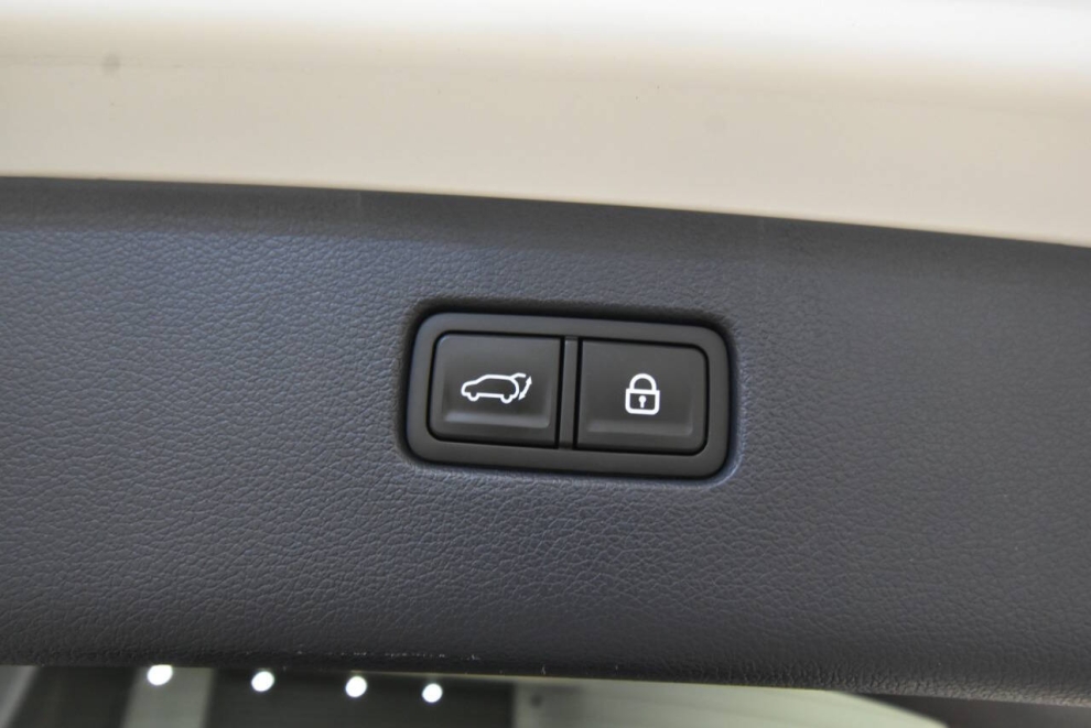 2021 Genesis GV80 3.5T, White, Mileage: 69,650 - photo 38