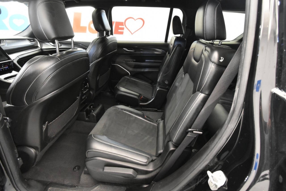 2022 Jeep Grand Cherokee L Altitude, Black, Mileage: 32,241 - photo 12