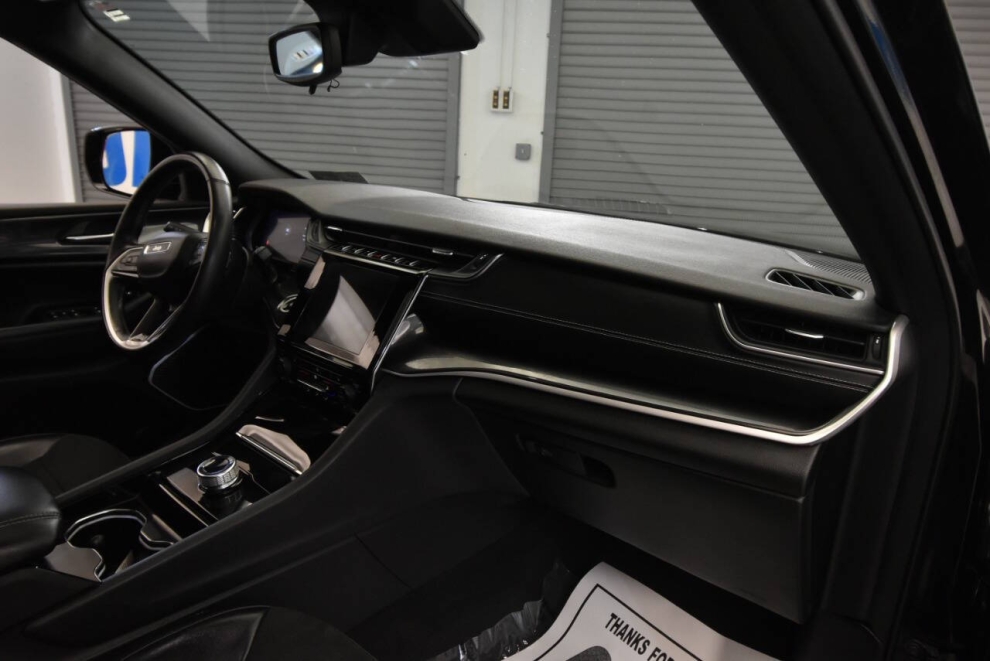 2022 Jeep Grand Cherokee L Altitude, Black, Mileage: 32,241 - photo 15