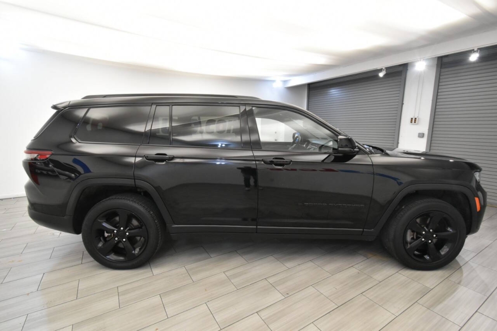 2022 Jeep Grand Cherokee L Altitude, Black, Mileage: 32,241 - photo 5