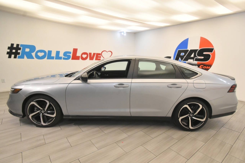 2023 Honda Accord Hybrid Sport, Plata, Mileage: 32,120 - photo 1