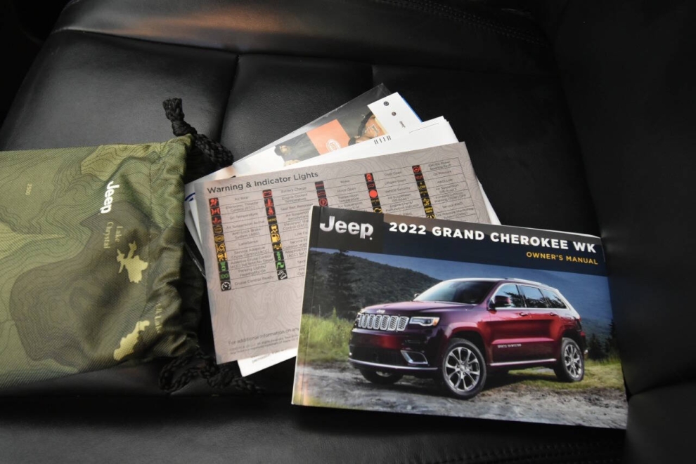 2022 Jeep Grand Cherokee WK Limited 4x4 4dr SUV, Black, Mileage: 35,166 - photo 31