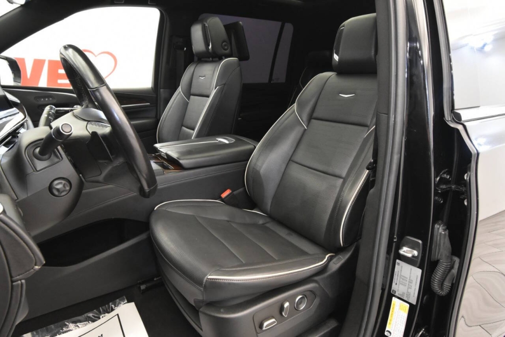 2021 Cadillac Escalade ESV Premium Luxury 4x4 4dr SUV, Black, Mileage: 82,015 - photo 10