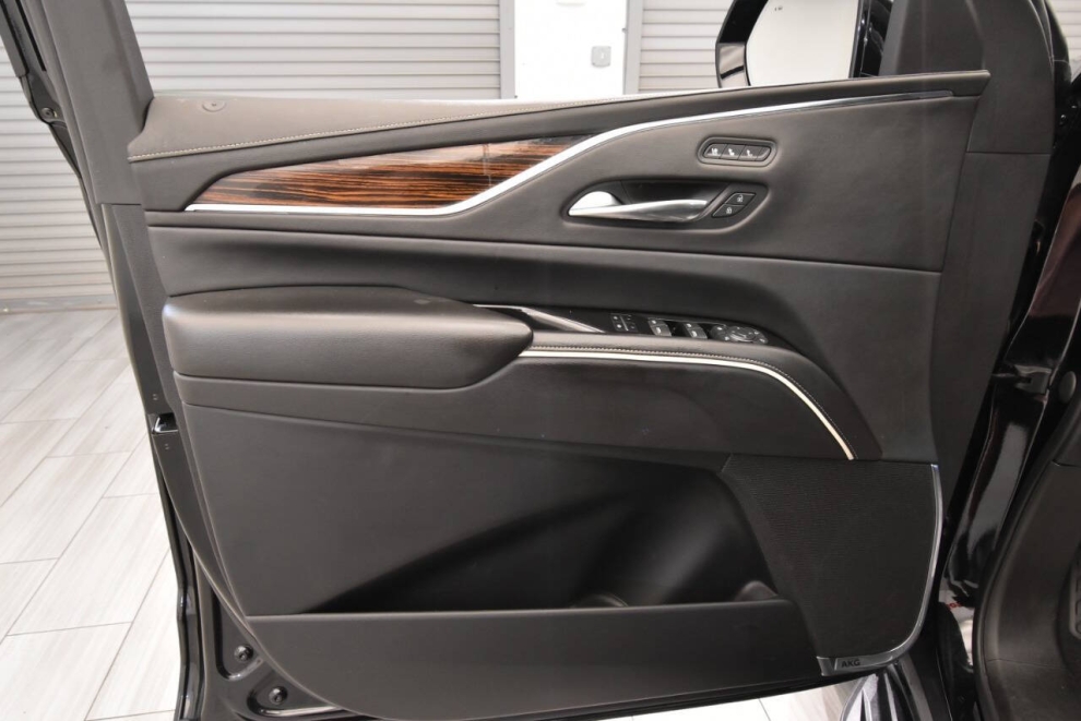 2021 Cadillac Escalade ESV Premium Luxury 4x4 4dr SUV, Black, Mileage: 82,015 - photo 12